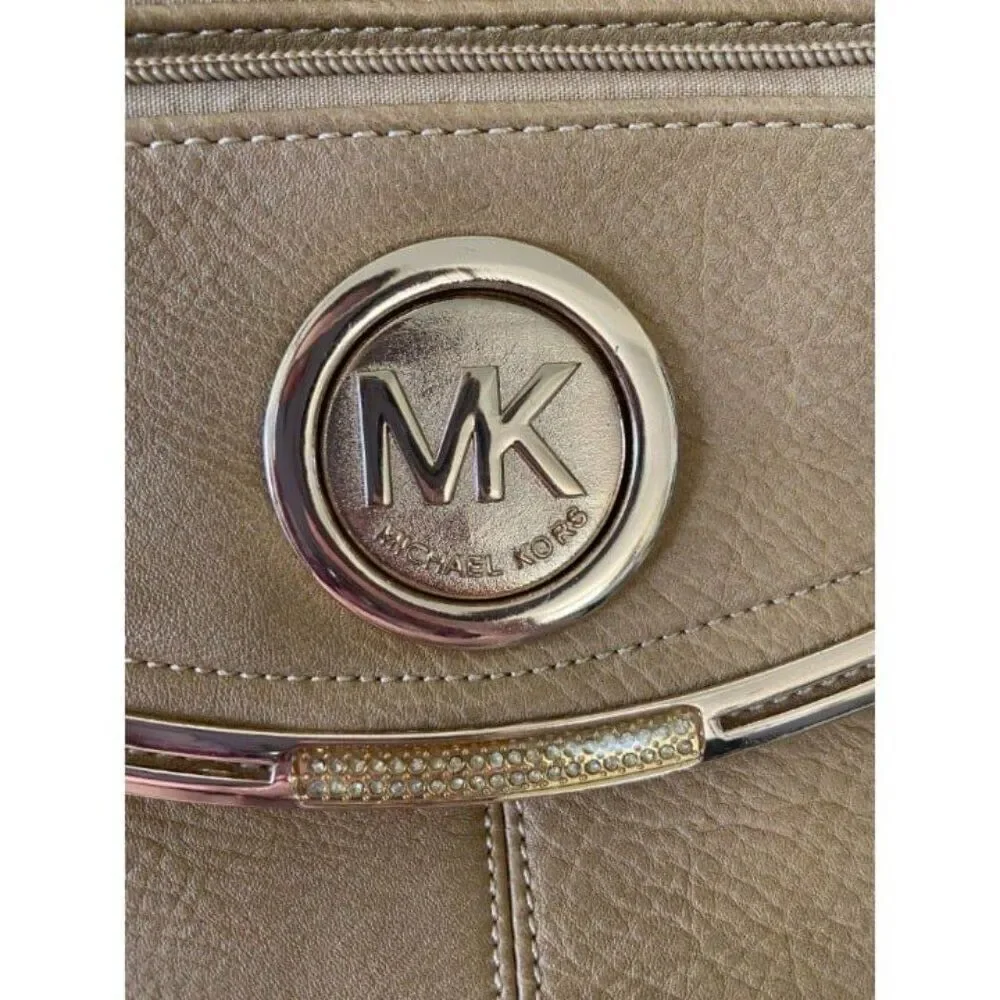 Michael Kors Wallet/Wristlet/Purse